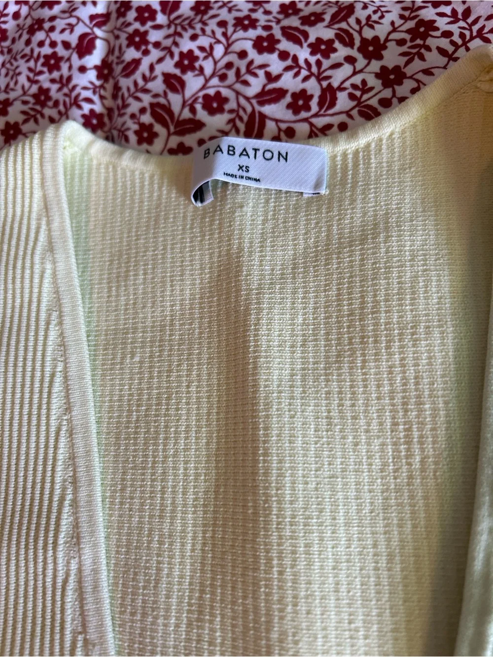 Aritzia crop top 💛 - Picture 2 of 3